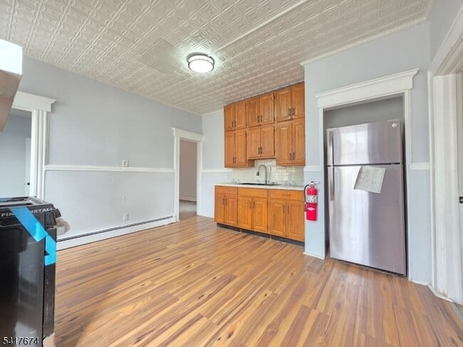 Photo - 8 Lincoln Ave Apartment