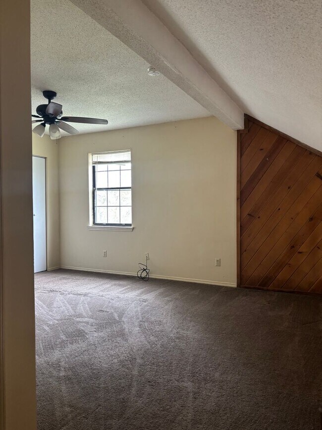 Foto del edificio - 3405 Maple Creek Ln