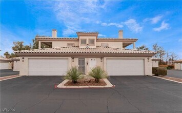 Building Photo - 6704 Dorita Ave
