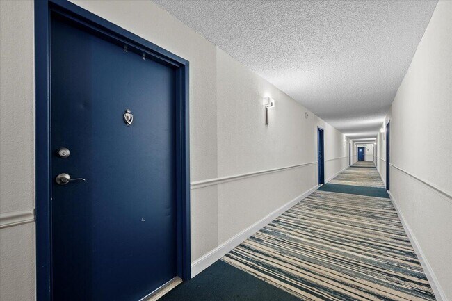 Foto del edificio - 2560 S Ocean Blvd