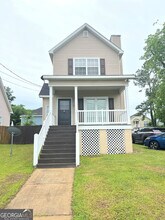 Building Photo - 834 Prince St
