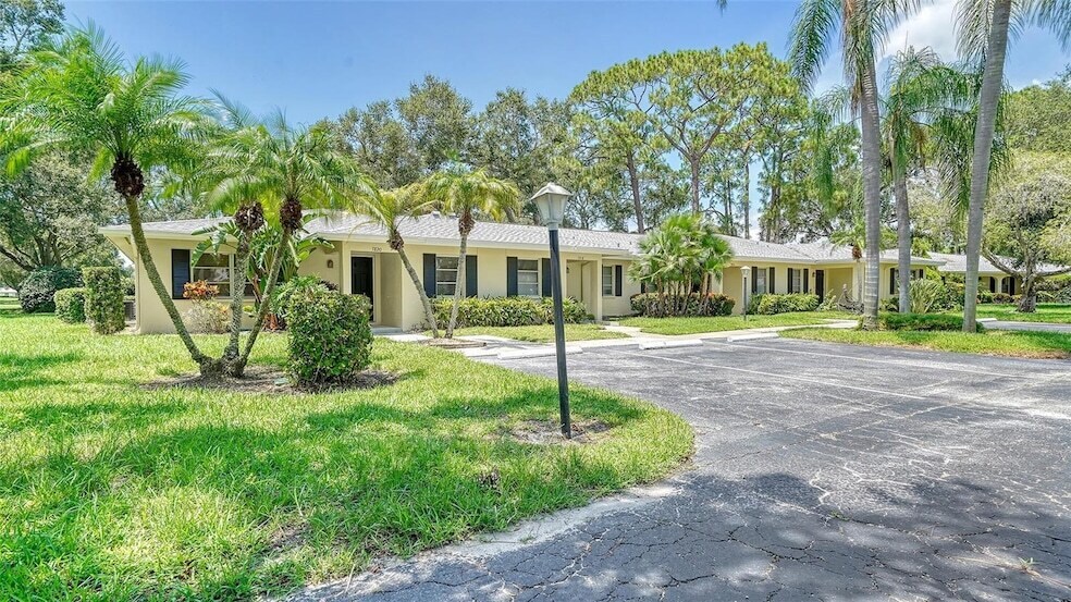 Foto principal - 7820 Palm Aire Ln