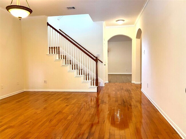 Building Photo - 6530 Signal Point Ln