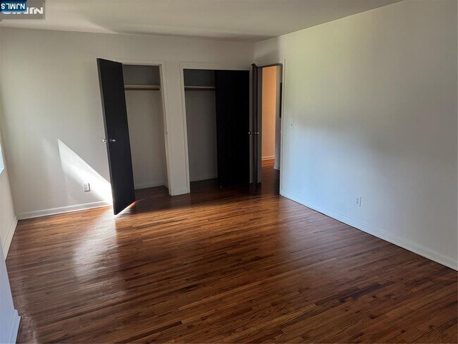 Foto del edificio - 107 Bellgrove Dr