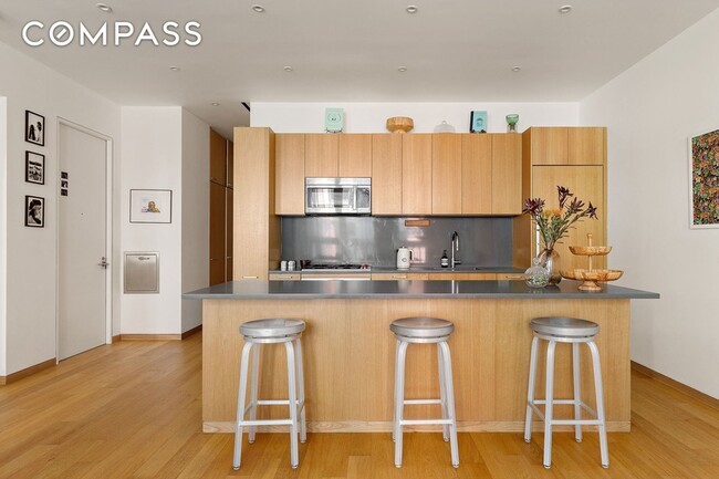 Photo - 68 Spring St House