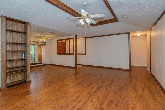 Building Photo - 475 Marceline Blvd