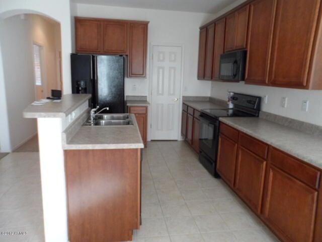 Foto del edificio - Large 3 Bedroom Split Floor Plan with a Great Room !