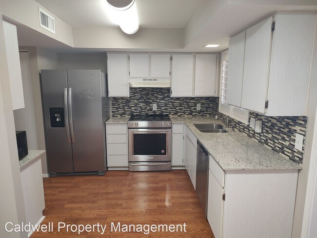 Foto del edificio - 2 br, 2 bath House - 26632 S. Snead Dr.