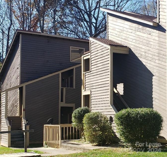 Foto principal - 4416 Sharon Chase Dr