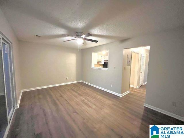 Building Photo - 1424 Applegate Dr