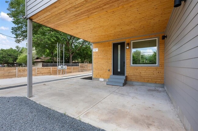 Building Photo - 1704 Redd St