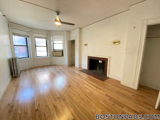 Foto del edificio - 91 Westland Ave