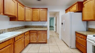 Building Photo - 3690 Silvario Ct