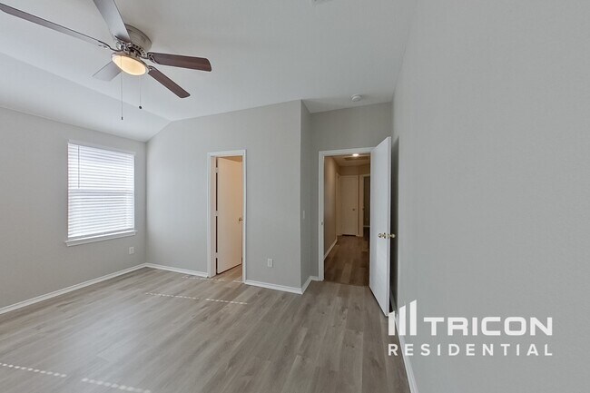 Foto del edificio - 1409 E Brown St