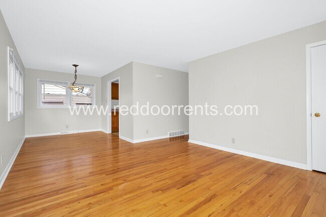 Foto del edificio - Charming Bungalow in a Fantastic Neighborh...