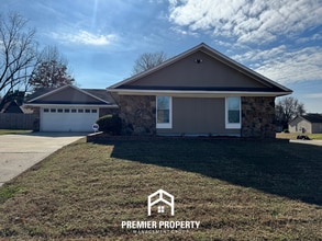 Building Photo - 6015 Harvest Hill Cove