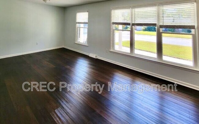 Foto del edificio - 7744 Allwood Ave