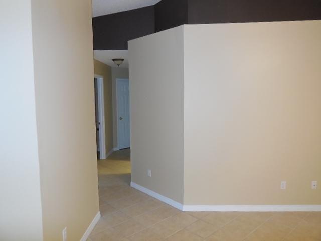 Building Photo - 1231 Jefferyscot Dr