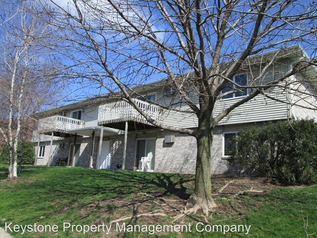 Building Photo - 3430 E Court St