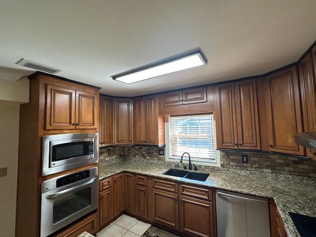 Building Photo - 1424 Regency Oaks Dr W