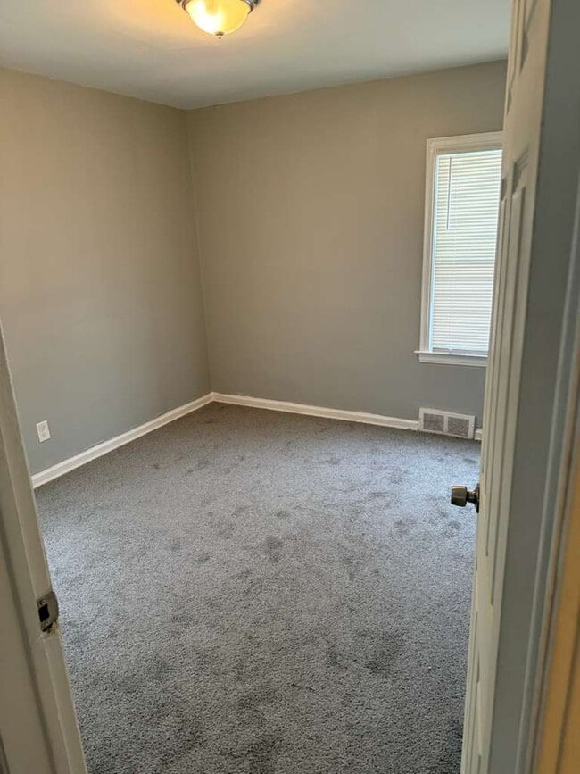 Foto del edificio - 19784 Patton St