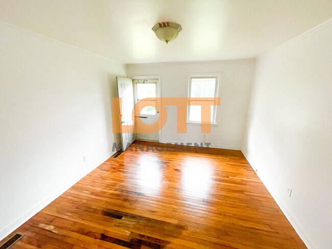 Building Photo - 104A Monaview Cir