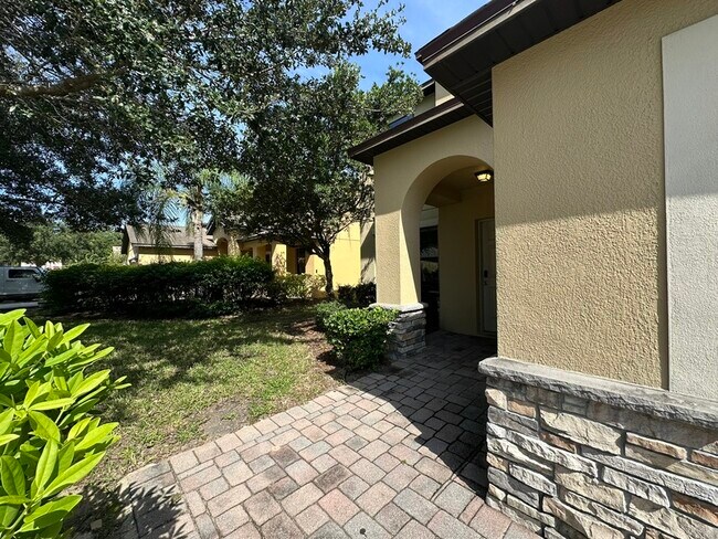 Building Photo - 1025 Cypress Pointe Blvd