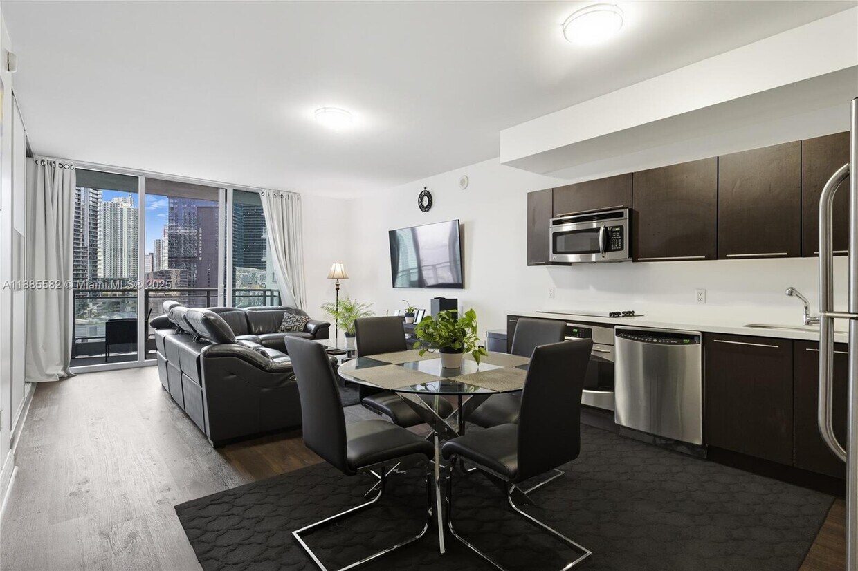 Foto principal - 90 SW 3rd St