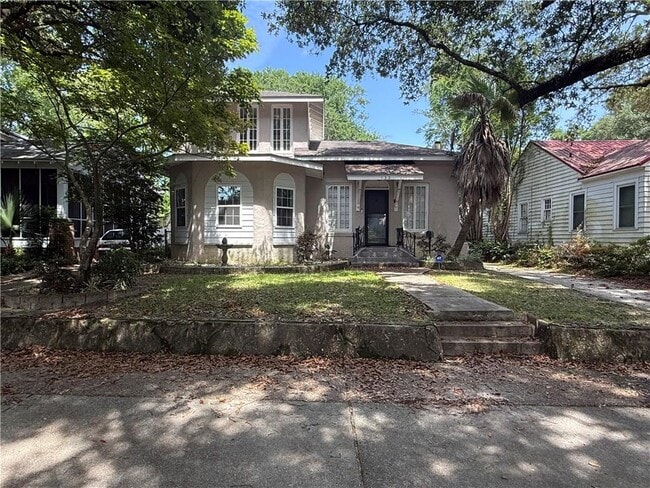 Building Photo - 132 Florence Pl