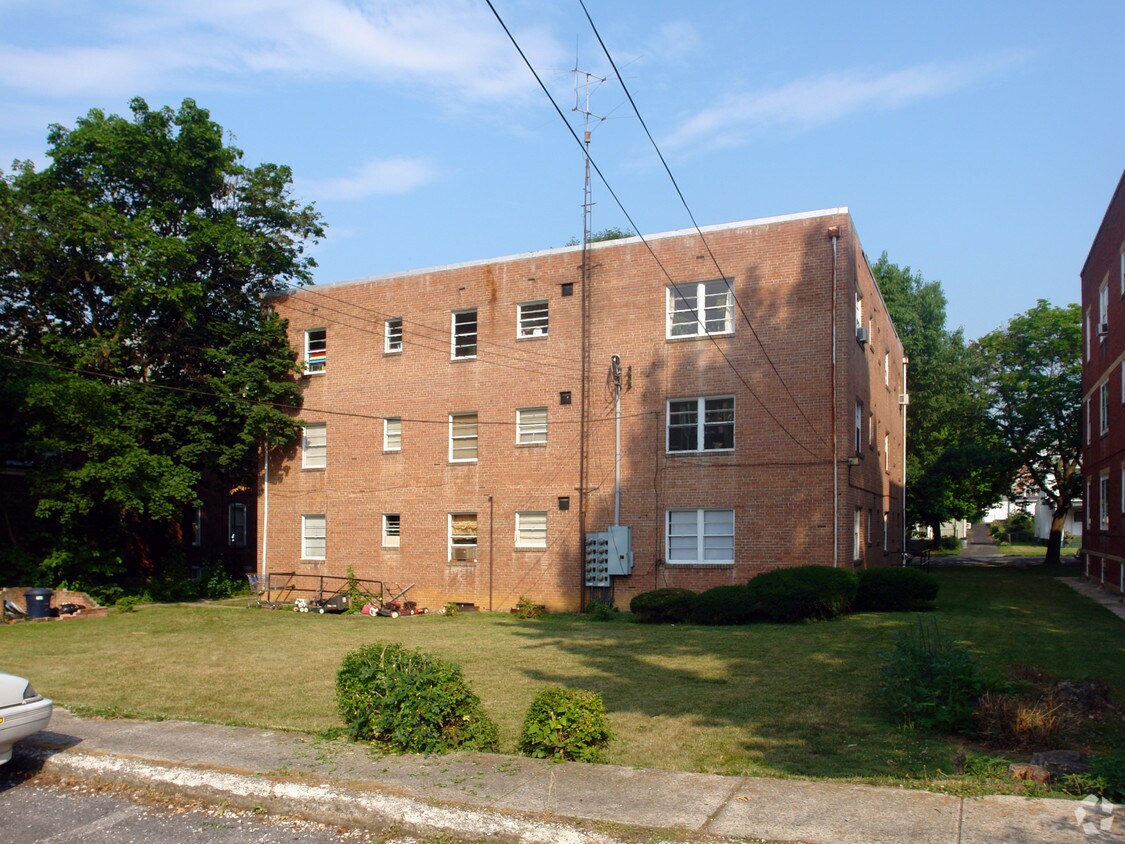Building Photo - 908 Hamilton Blvd