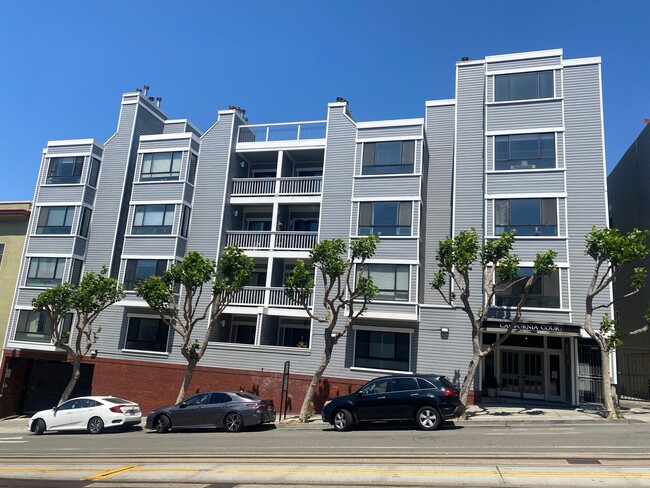 Building Photo - EPIC REA - Heart of Nob Hill Furnished 2 b...