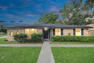 Building Photo - 15135 Chipman Ln.