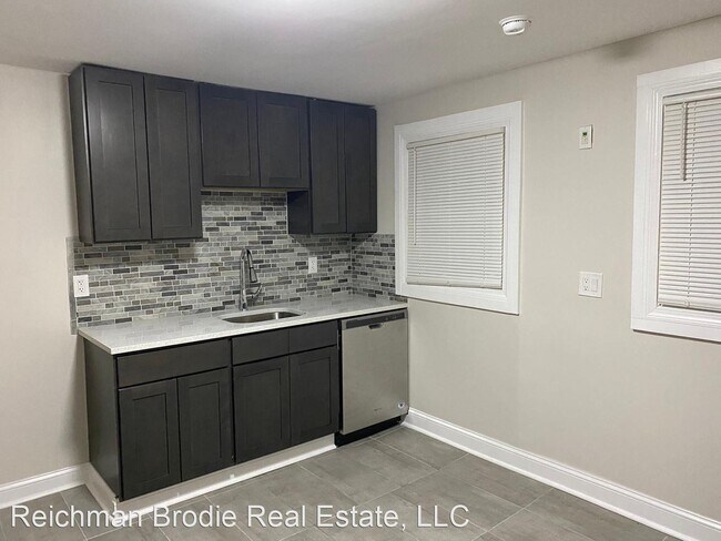 Foto del edificio - 3 br, 2 bath House - 280 Davenport Ave