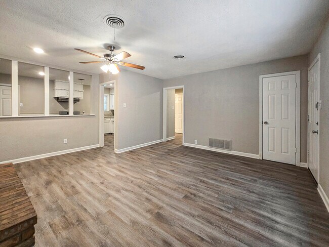Foto del edificio - 601 Brookfield Dr
