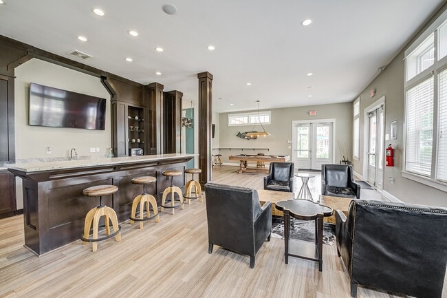 Building Photo - District at Linworth