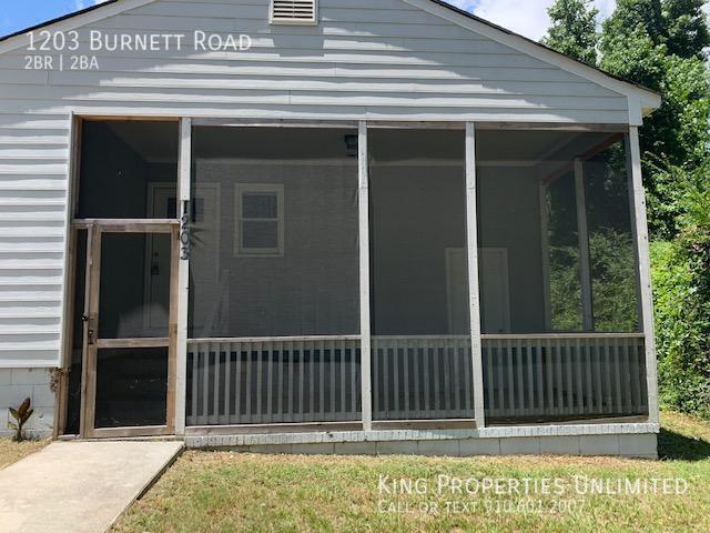 Foto del edificio - 1203 Burnett Rd