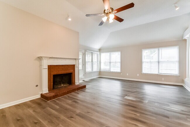 Foto del edificio - 1584 Appling Wood Cove N