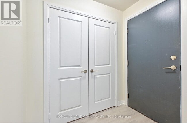 Building Photo - 3270 Sheppard Ave E