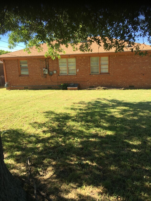 7649 E 7th St, Tulsa, OK 74112 House for Rent in Tulsa, OK