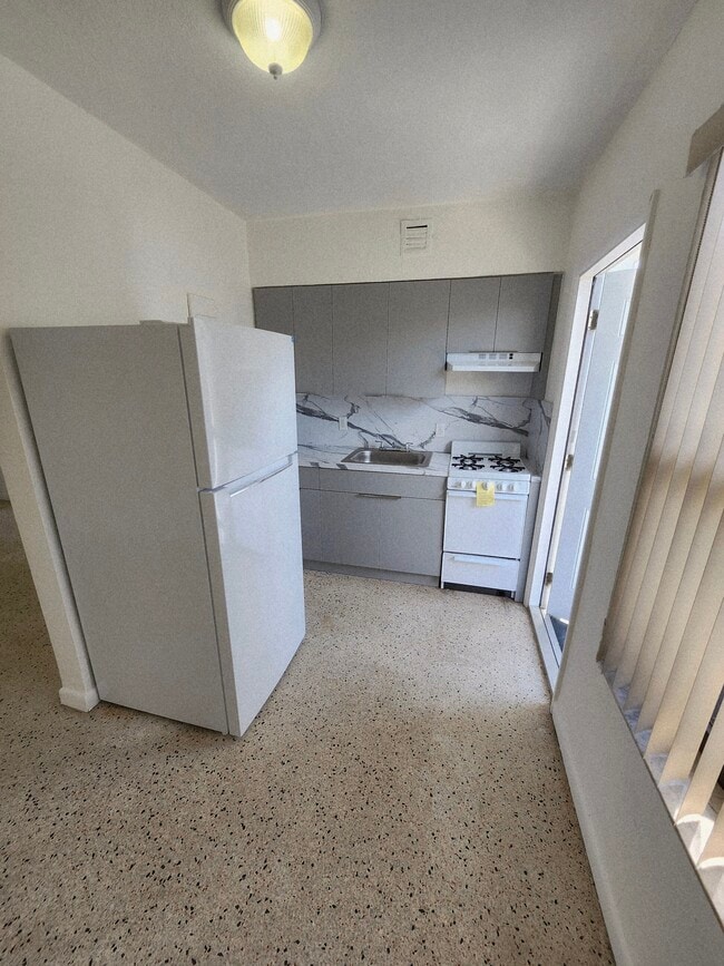 Foto del edificio - 660 83rd St