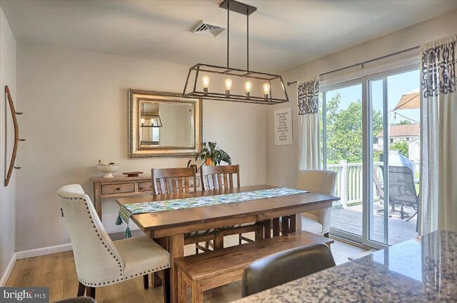 Building Photo - 43 Goldenrod Dr