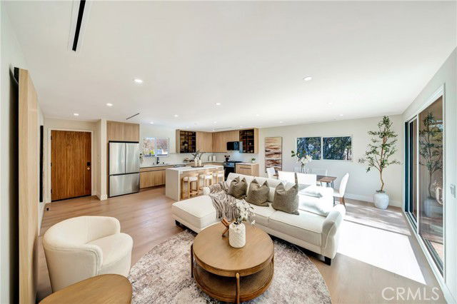 Building Photo - 22500 Baltar St