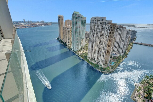 Building Photo - 300 Biscayne Boulevard Way
