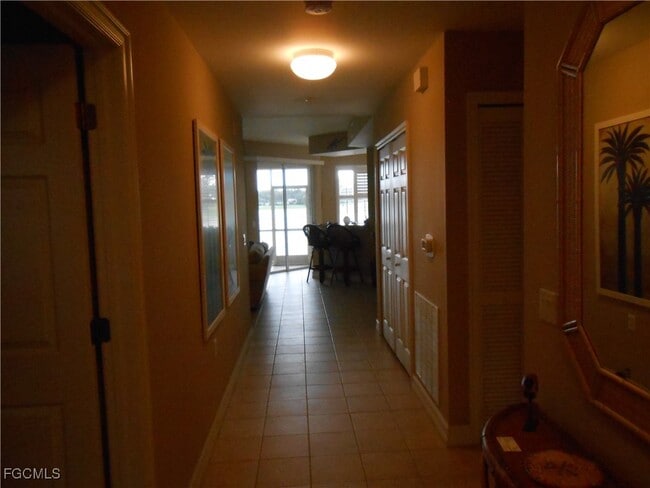 Building Photo - 10720 Ravenna Way