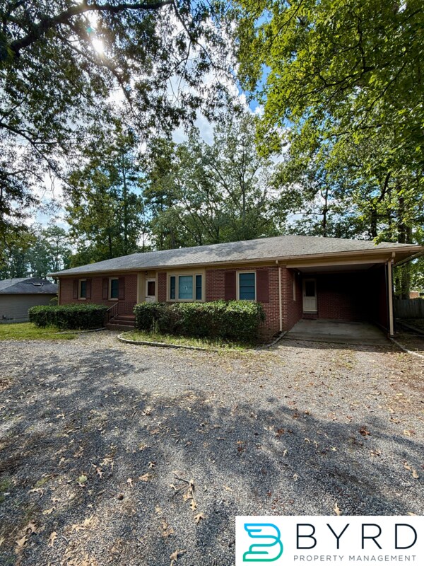 Foto del edificio - 2144 Skipwith Rd