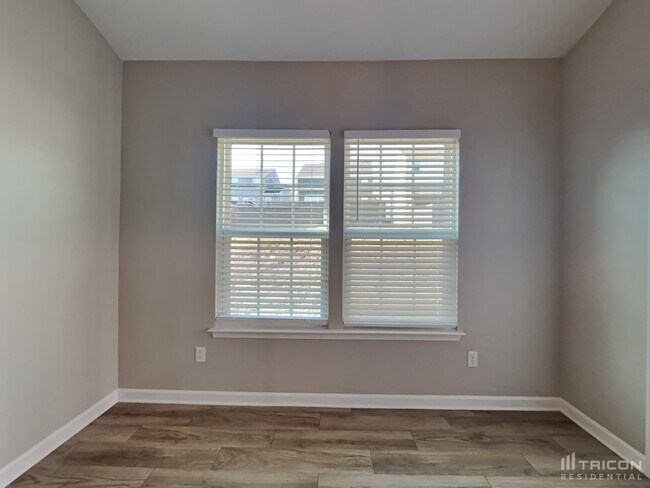 Foto del edificio - 2902 Cherry Point Ln