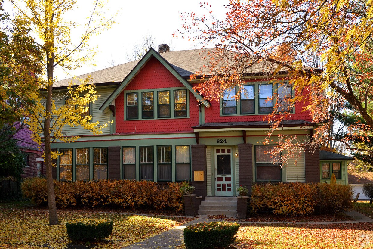 Building Photo - 624 Woodruff Place Middle Dr
