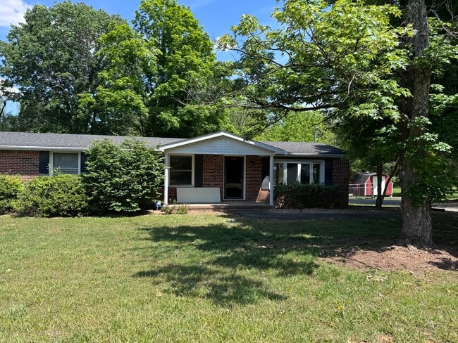 Building Photo - 2300 Sun Valley Cir