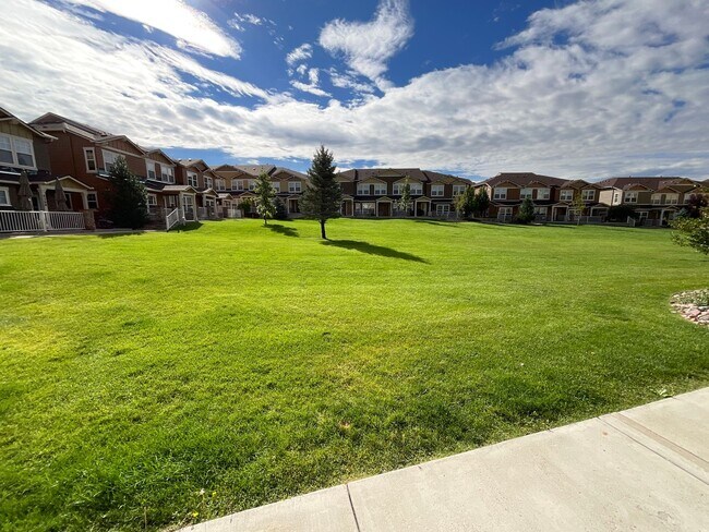 Foto del edificio - 3 Bedroom Townhome Available Near Dublin B...