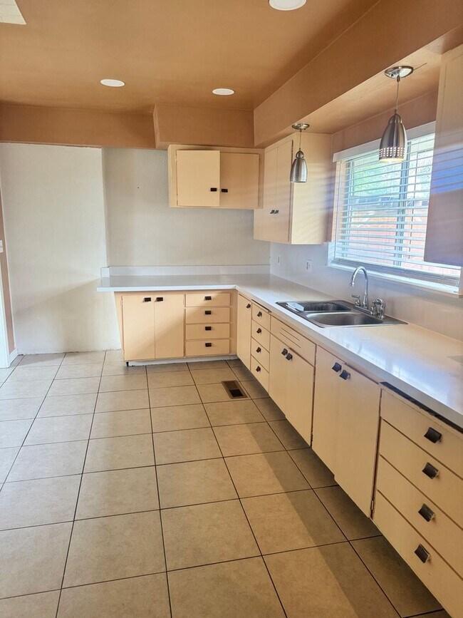 Foto del edificio - Single Family Home